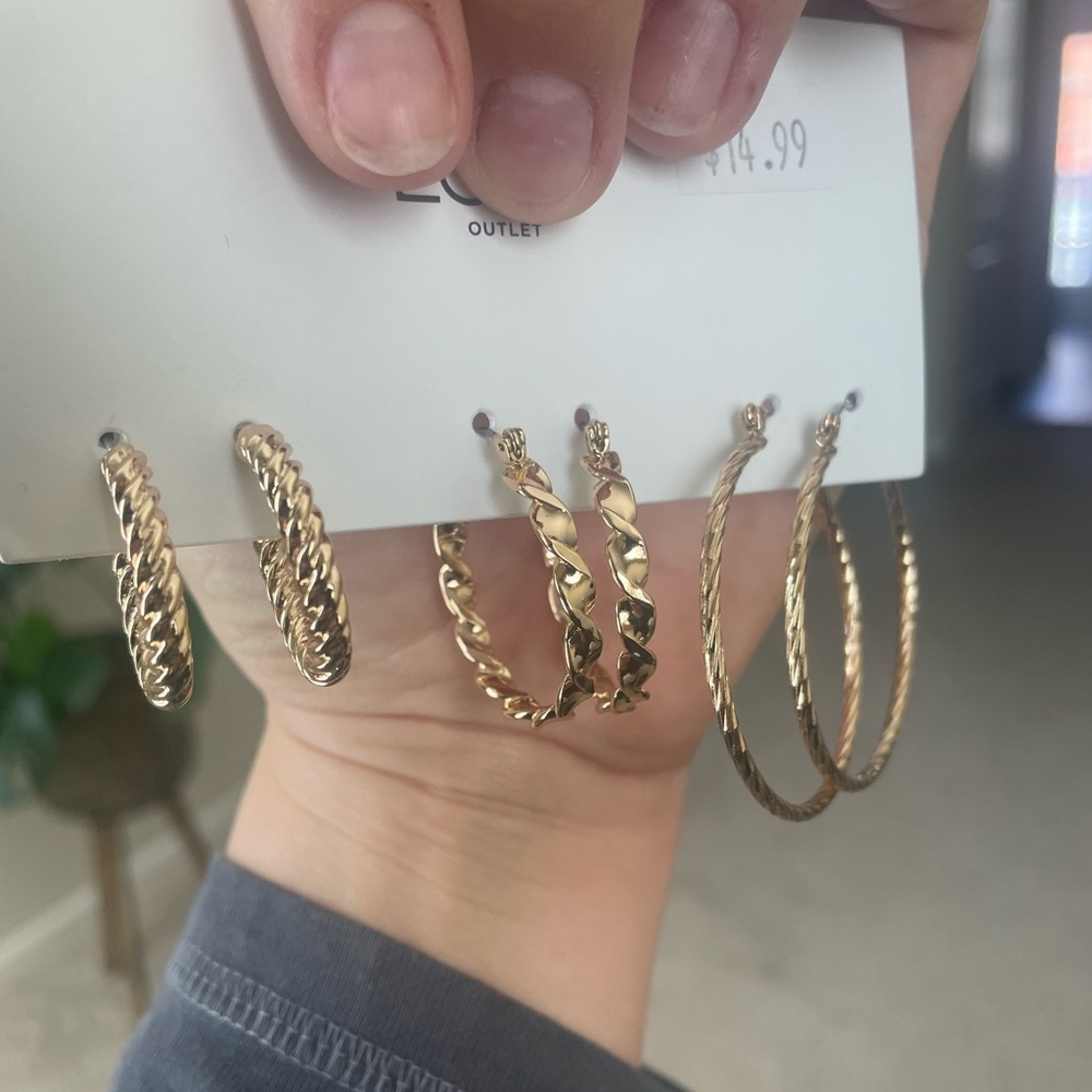 Loft Hoop Earring Set - new! - Picture 4 of 5